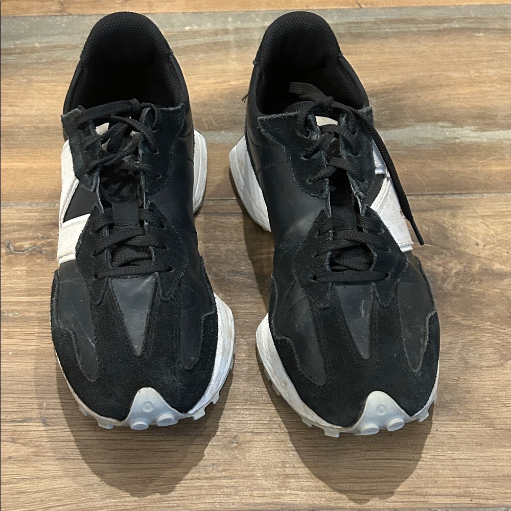 New Balance 327 Black and White Athletic Shoes
